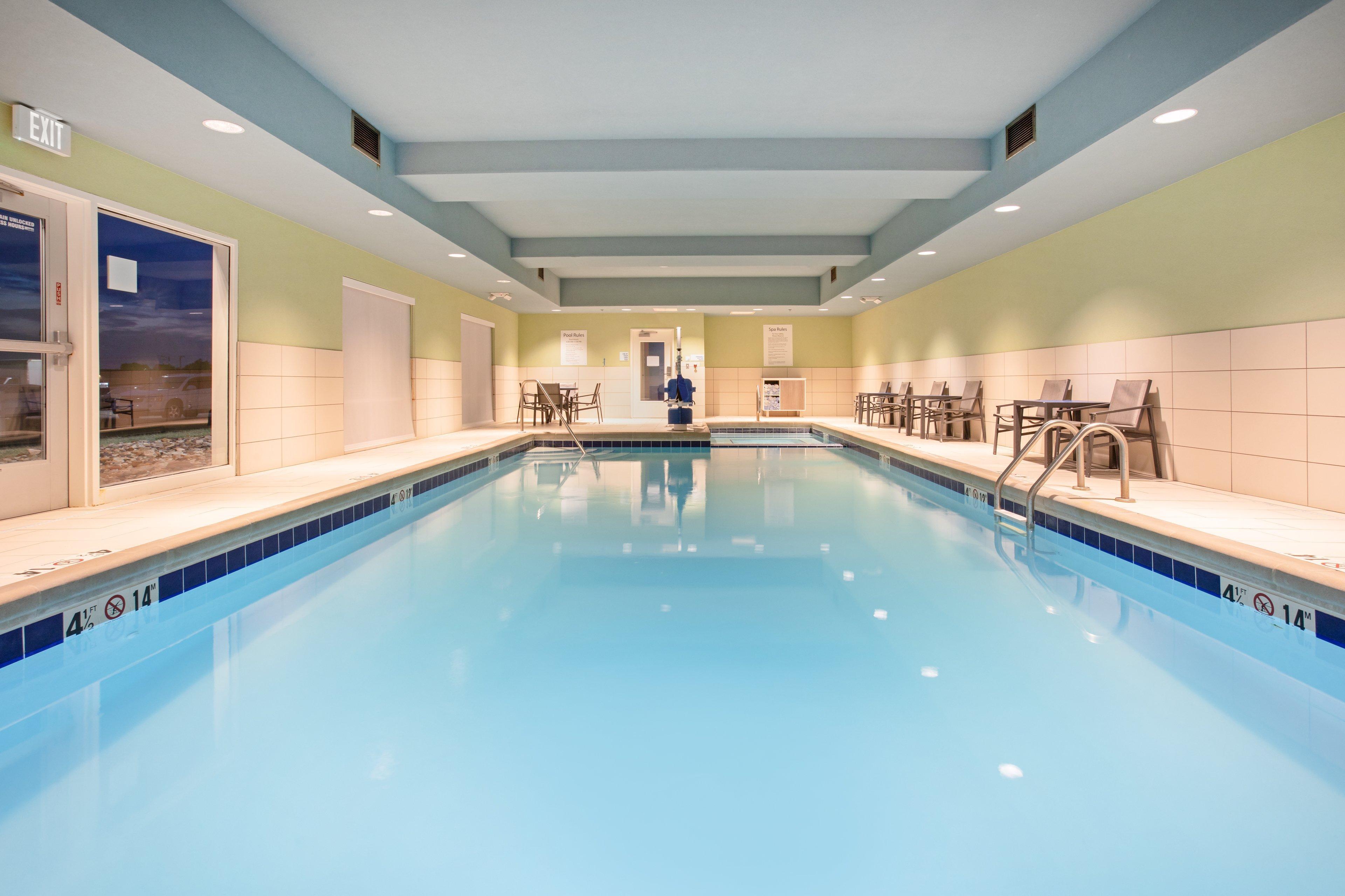 Holiday Inn Express & Suites Great Bend By Ihg Экстерьер фото